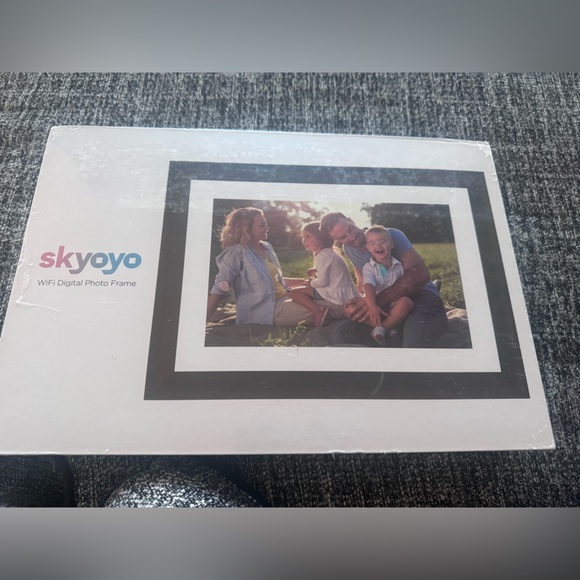 NIB Black WiFi Digital Photo Frame
